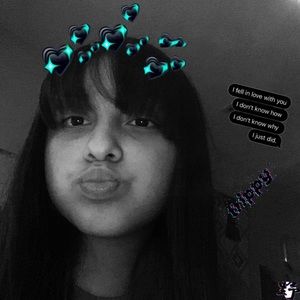 Meet your Posher, Yisel